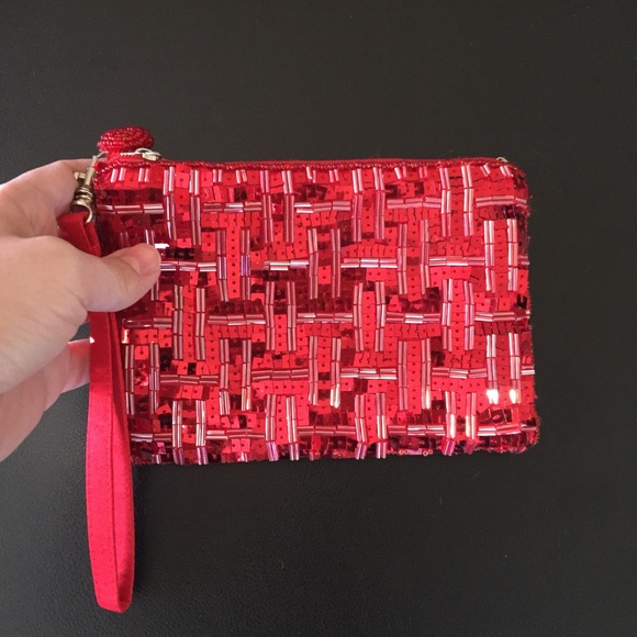 Mini red sequin and beaded wristlet / clutch π - Picture 2 of 5